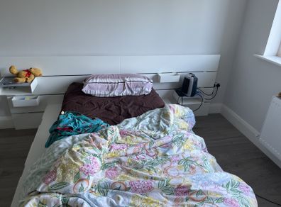 Double Bed Frame 140x200 cm