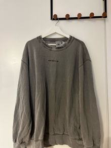 Adidas Sweatshirt