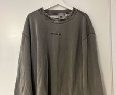 Adidas Sweatshirt