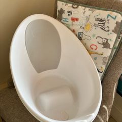 Shnuggle newborn bath & changing mat