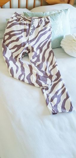 Shein Zebra Pattern Jeans - Size 10