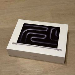 MacBook Pro M5