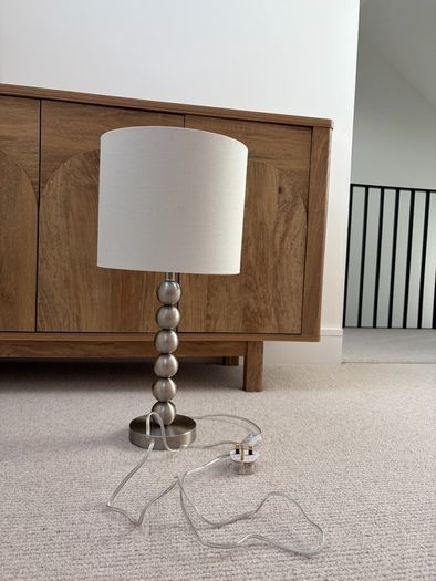 Table lamp