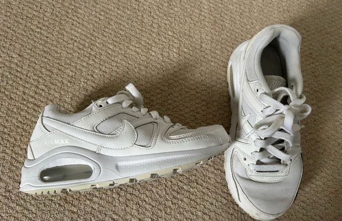 Nike Air Max Command White trainers UK 3 / EUR 35.5