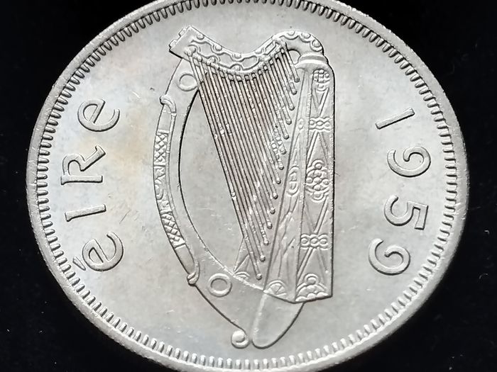 #731 - Ireland - 1959 - Florin - Toned - AU - KM.15a