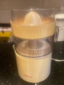 Vintage 70's/80's Sunbeam Electric Juicer PWO