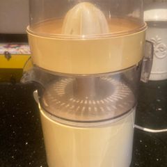 Vintage 70's/80's Sunbeam Electric Juicer PWO