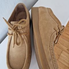 Clarks Wallabees