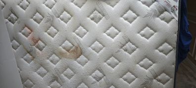 4ft6mattress and bace free to take