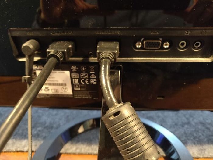 Triple 24" 1440 Asus monitors
