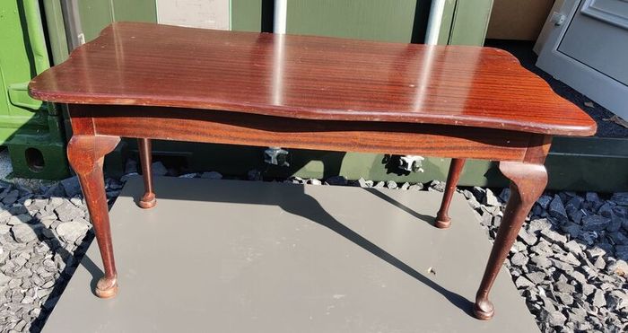 Vintage Queen Anne Style Side Table  Mahogany Finish