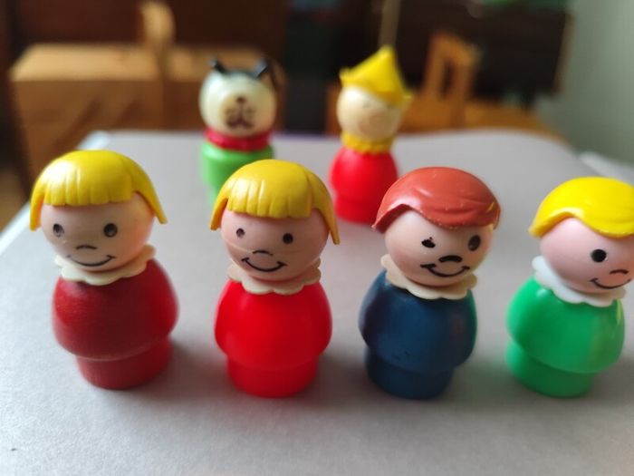 Vintage Fisher Price Litte People
