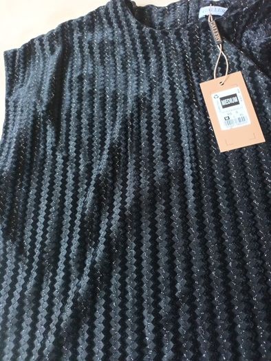 Gallery Black   Sleevless Top  S.M. 12-14.   B.N.W.T