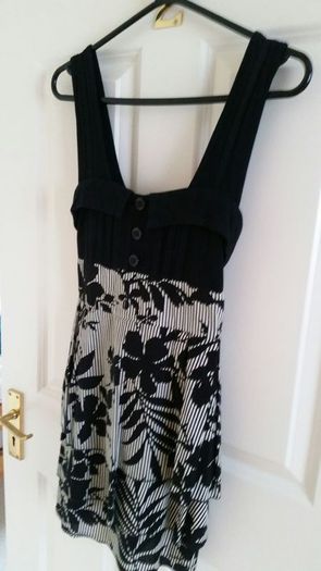Black & White Dress - Size 8