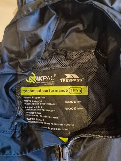 Trespass Qikpak Packaway Black Jacket 7/8 yrs