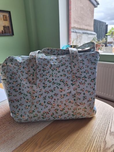Blue flowery bag Cath Kidston style