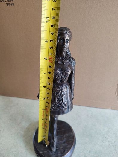 Vintage Genesis Fine Art Cold 27 CM. TALL Cast Bronze Resin Lady