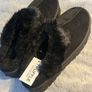 Ugg slippers Image 4