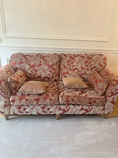 3 piece suite of furniture
