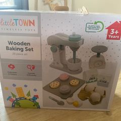 Little Town Wooden Baking Set