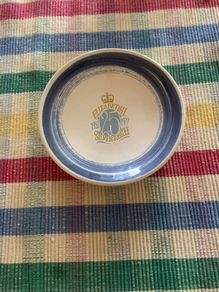 1977 silver jubilee small pottery stamped plate