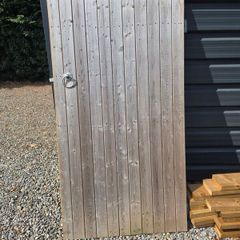 Gate