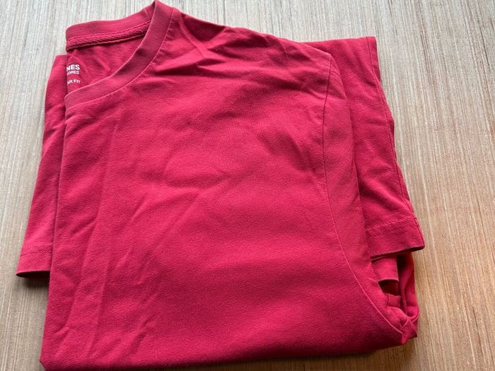Mens T shirt