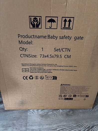 Baby safety gate