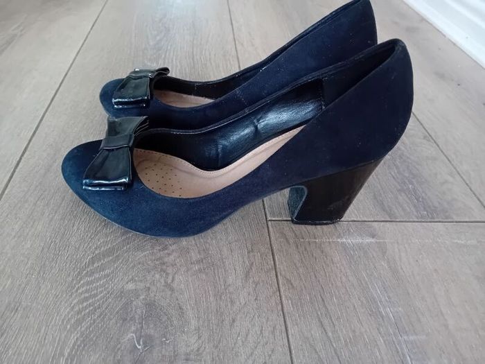 Elegant Ladies Black Shoes