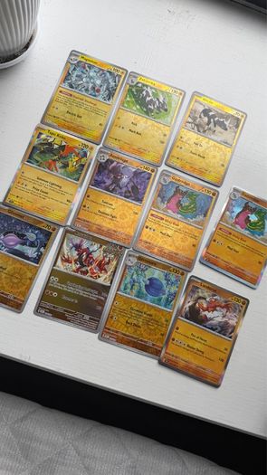 Pokemon. Surging Sparks Reverse Holo/Holo