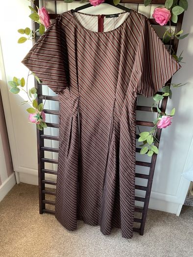 dress brown striped cotton dress with pockets size 12
