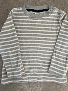 Jojo maman Bebe grey and white striped sweater/sweatshirt