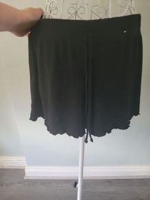 flowy black shorts