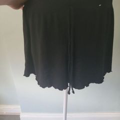 flowy black shorts