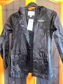 Bnwot age 9-10 regatta black rain jacket