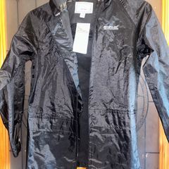 Bnwot age 9-10 regatta black rain jacket