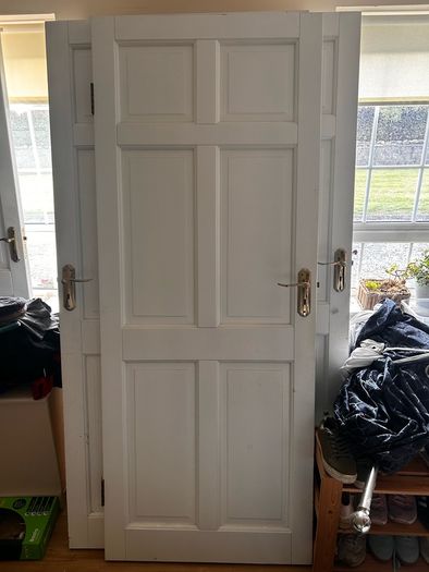 11 internal doors