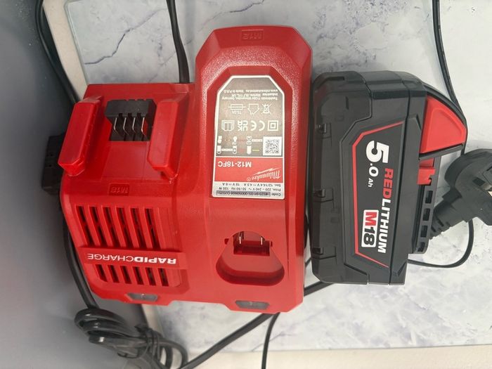 New Milwaukee 5ah / Fast charger