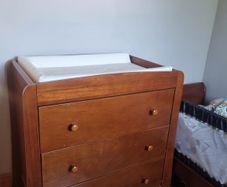 Cot/Toddlers Bed and Drawers