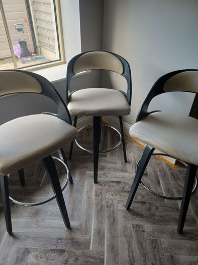 Kitchen breakfast bar stools