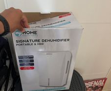 Dehumidifiers 1800ML and 800ML.
