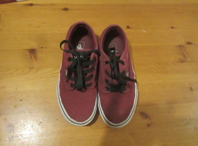VANs   size 3    wine colour