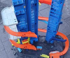 hot wheels ultimate garage.