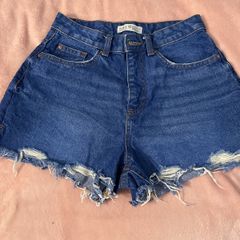 womans shorts