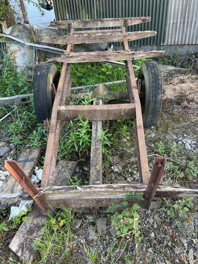 Trailer frame and axel