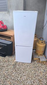 Logik Fridge freezer