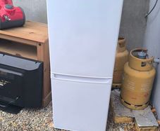 Logik Fridge freezer
