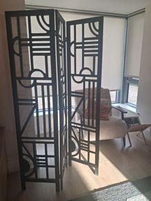 Folding screen