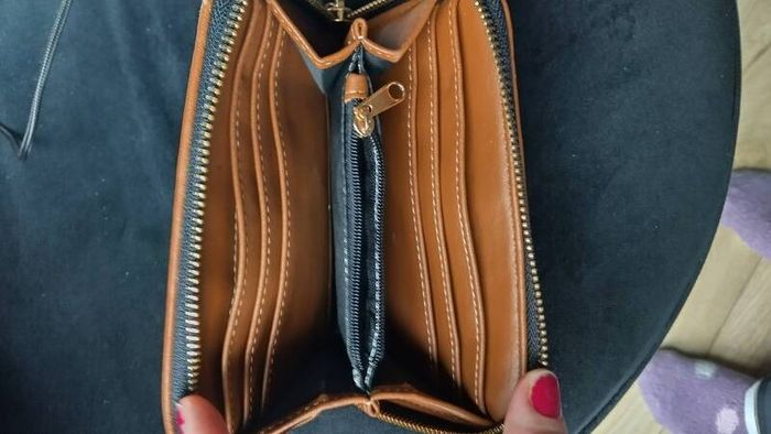 River island wallet