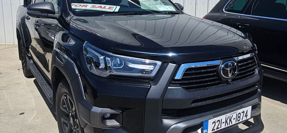 Toyota Hilux 2.8DAD Invincible X 201BHP
